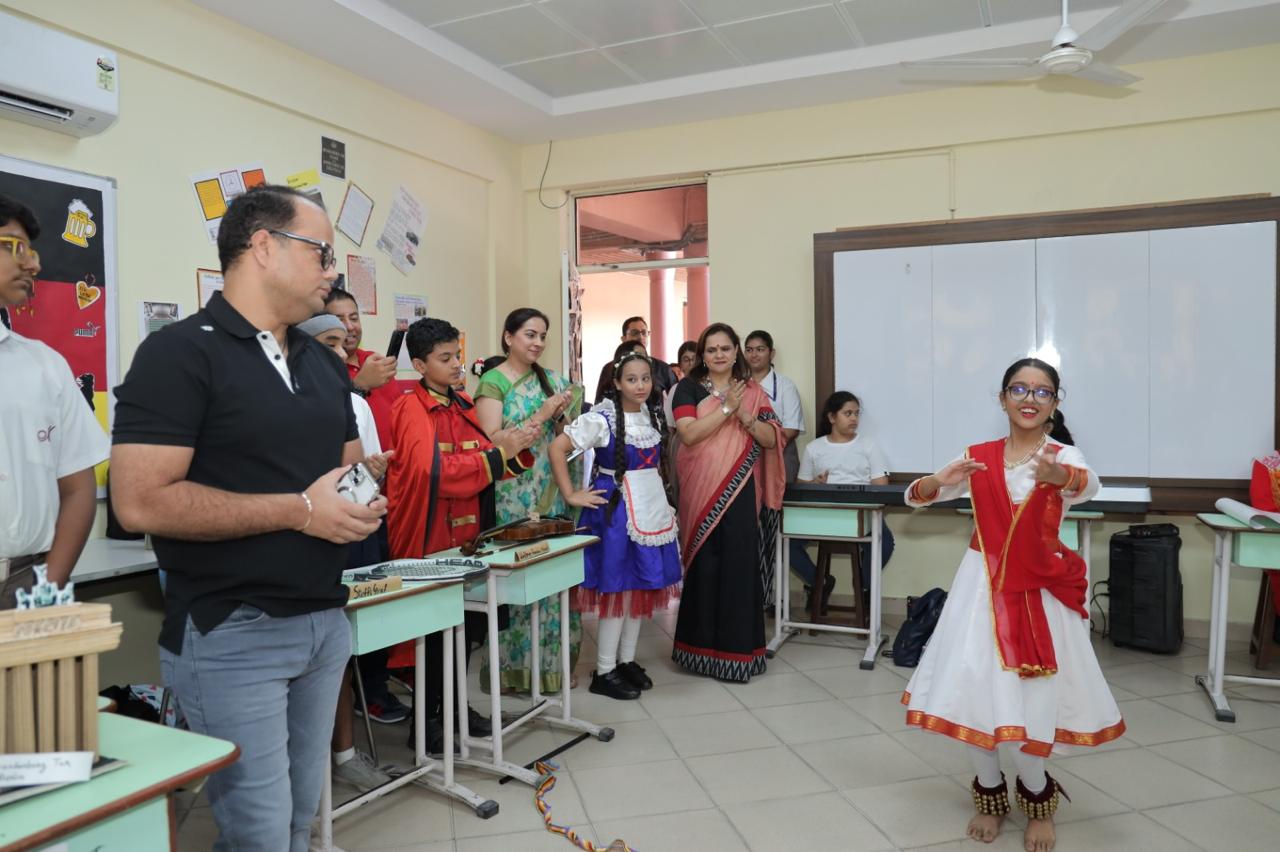 STEAM Spectacle: Fostering Future Innovators 